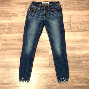 Slim Fit Low Rise Ankle Skinny jeans